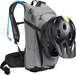 Camelbak H.A.W.G Pro 20 gunmetal-black Rucksack mit 3 l Trink-Reservoir