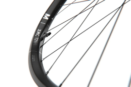 DT Swiss XMC 1200 SPLINE® 30 29" 12 x 148mm IS Laufrad hinten