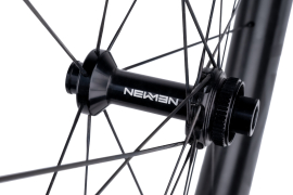 NEWMEN STREEM G.62 12 x 100mm Centerlock Laufrad vorne