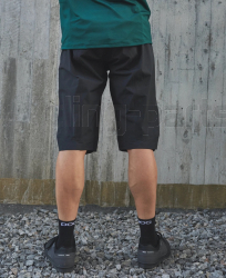 POC Bastion Shorts Uranium Black