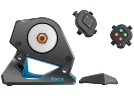 Tacx NEO 2T mit Zwift Cog und Click Smart-Trainer