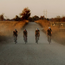 Preview: Vittoria Terreno T10 Hardpack Gravel Endurance G2.0 TLR E-25 black 700x37 Reifen