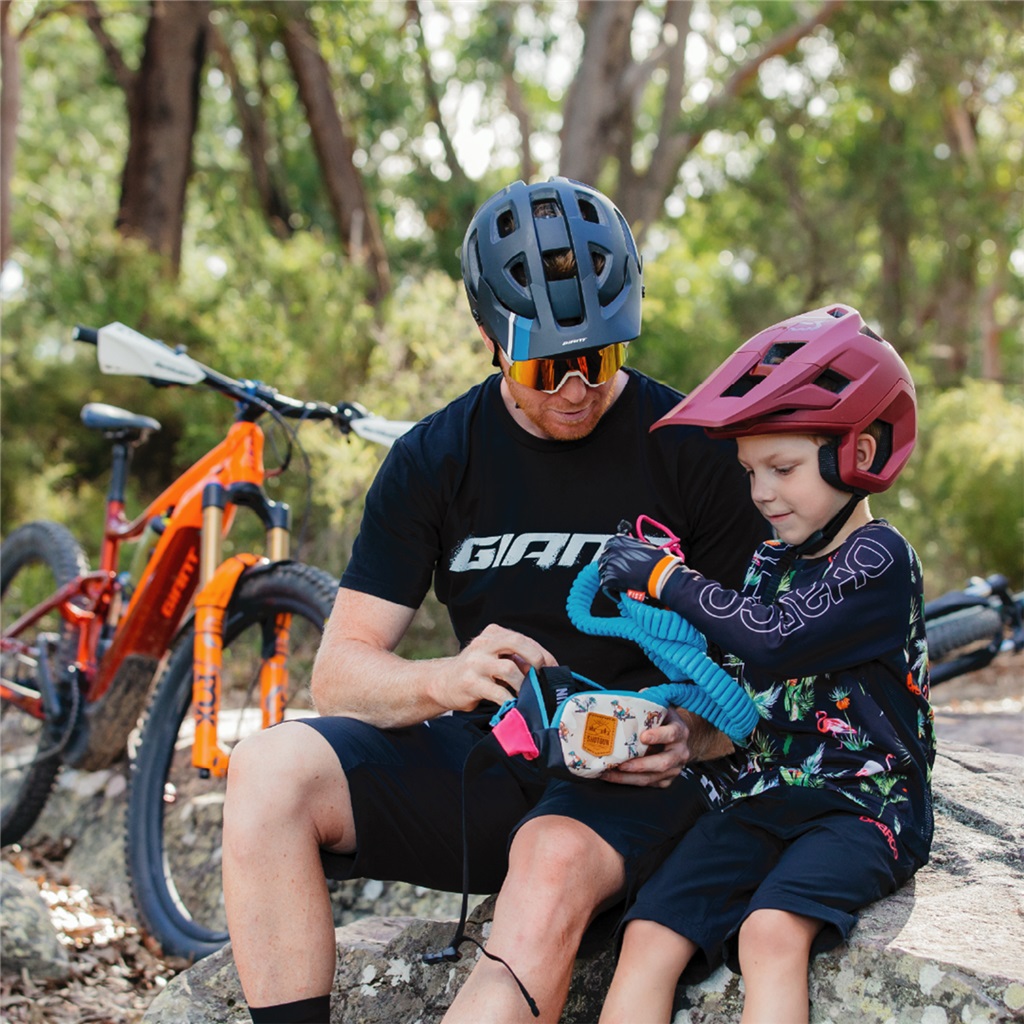 Kids Ride Shotgun MTB Abschleppseil mit Kinder-Hüfttasche cycling