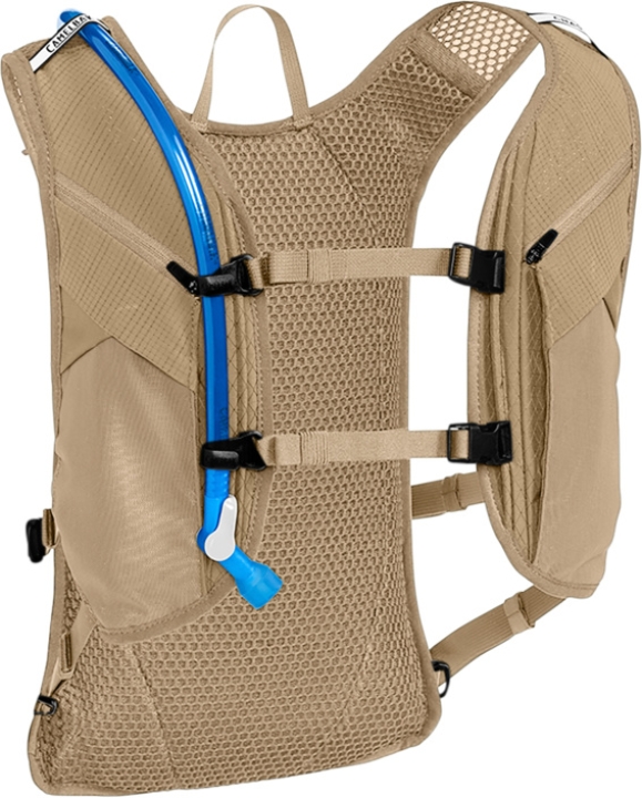 Camelbak Chase Adventure 8 moondust mit 2 l Trinkreservoir