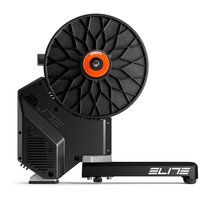 Elite Rivo mit Zwift Cog and Click 2.0 Trainingsrolle