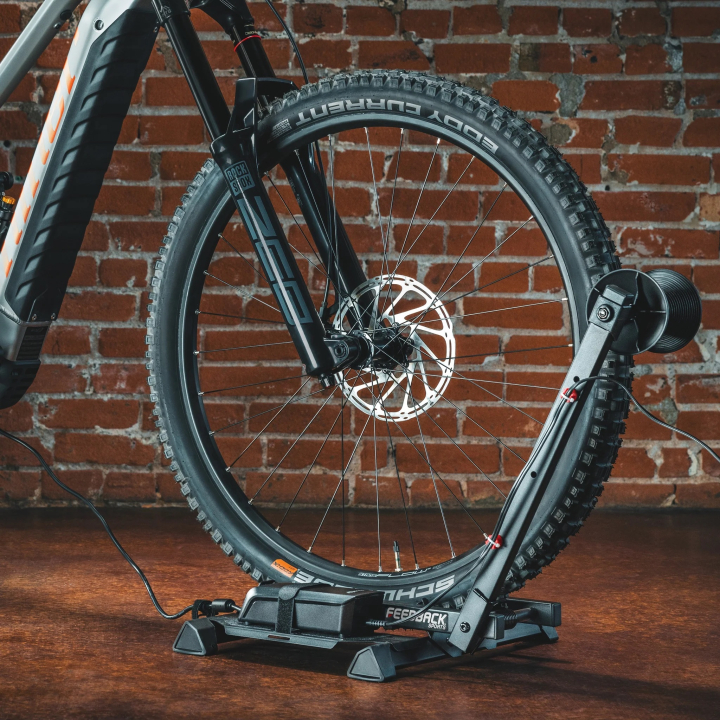 Feedback Sports RAKK 2.0 E Hinterradständer mit Ladegeräthalter für E-Bikes