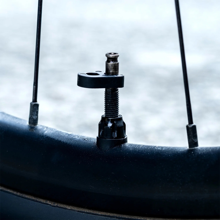 Lezyne ABS Pro Clik Chuck mit Schwalbe Clik Valve Ventilkern