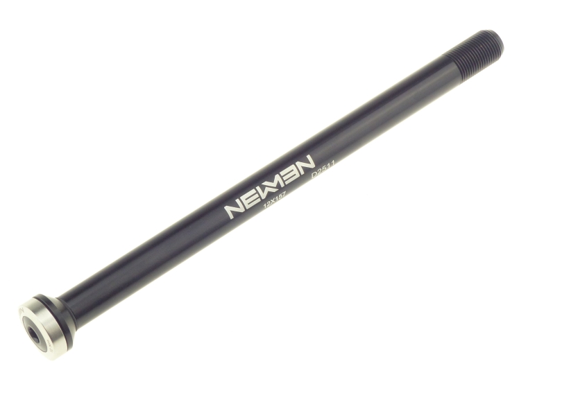 NEWMEN 12x157/M12x1.0mm/179mm Steckachse
