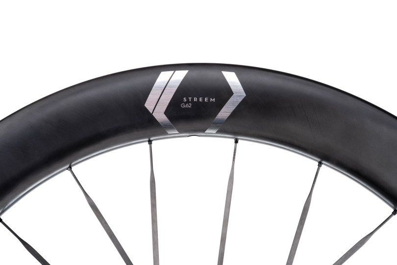 NEWMEN STREEM G.62 CS VONOA 12 x 142mm Centerlock Shimano Micro Spline 12 fach silver Laufrad hinten
