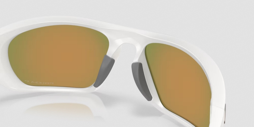 Oakley Lateralis Matte Vapor/Prizm Ruby Polarized Brille