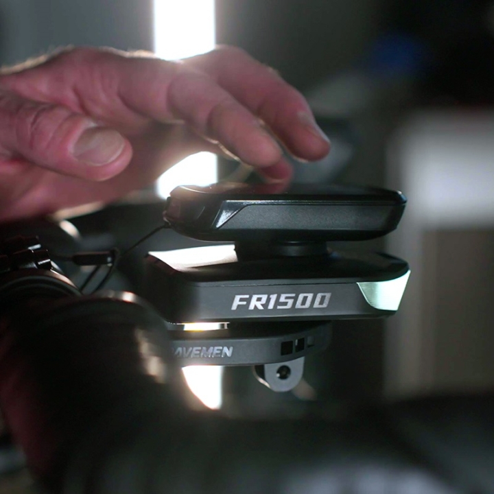 Ravemen FR1500 Frontlicht an Garmin/Wahoo Halterung