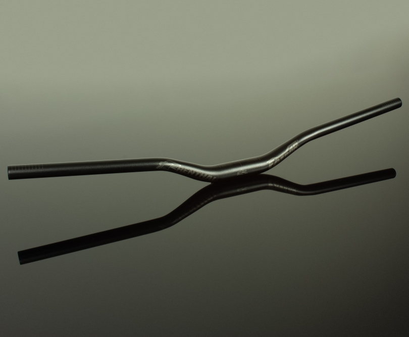 Renthal Fatbar Lite V3 760mm/40mm Rise black Lenker
