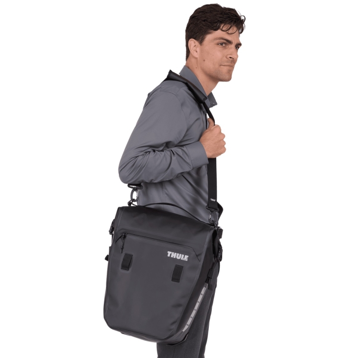 Thule Shield 22l Packtasche black